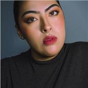 Soy una profesora apasionada por la enseñanza del inglés, con experiencia en la formación de niños y adultos.